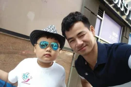 Rộ clip Bi Béo khóc xin lỗi mẹ sau lùm xùm kiểm tra điện thoại 