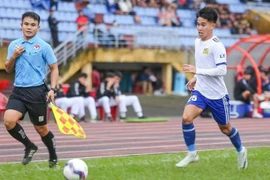 Trần Văn Bun - Cậu bé bước chân vào bóng đá chuyên nghiệp năm 15 tuổi