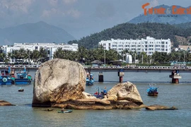 Khám phá dòng sông biểu tượng của thành phố Nha Trang