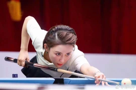"Nữ hoàng billiards" xứ Trung bị nhầm gái đôi mươi dù bước qua "tuổi băm"