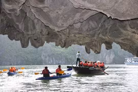 Lật thuyền tại Vịnh Hạ Long, 1 du khách Hàn Quốc tử vong