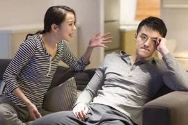 Ái ngại vì em gái quay ngoắt thái độ, quát chồng thậm tệ