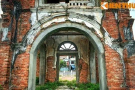 Chứng tích khủng khiếp về sự tàn phá của bom Mỹ ở Việt Nam