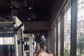 Võ Hạ Trâm khoe cơ bụng 6 múi sau nhiều năm ăn chay trường