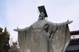 Cái chết của Tần Thủy Hoàng được báo trước thế nào?