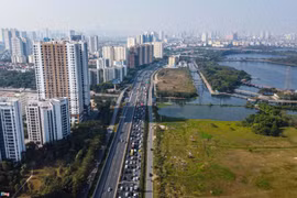 Chưa hết nghỉ Tết, đường về Hà Nội tắc cứng từ chiều đến tối