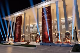 Techcombank mang cả tinh hoa nước Pháp về Việt Nam