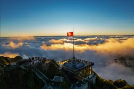  Chinh phục đỉnh Fansipan như “xé túi mù” với phóng viên National Geographic