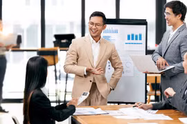 Doanh nghiệp có tầm, người lao động yên tâm cùng dịch vụ chi trả