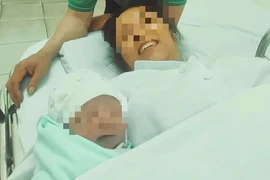 Sản phụ sinh con nặng 3,2 kg ở tuổi 51