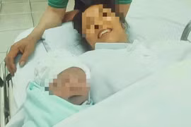 Sản phụ sinh con nặng 3,2 kg ở tuổi 51