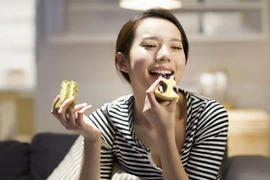 “Thủ phạm” khiến da nhăn sớm là bạn thân của nhiều người