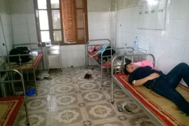 Gần 40 công nhân Công ty LG Display đi cấp cứu nghi ngộ độc