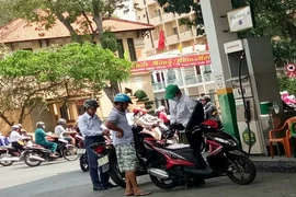  Vẫn nhiều băn khoăn về việc “thả nổi” giá xăng A95