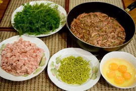 Món ăn từ rươi, nhìn thì ghê nhưng ăn là mê