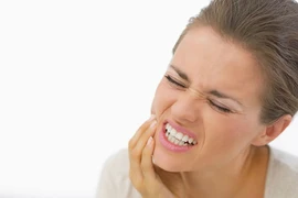 Mẹo nhỏ loại bỏ chứng chảy máu chân răng tức khắc