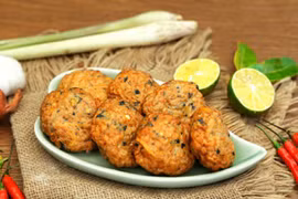 Ăn là thích, thử là ghiền với món ‘chả ốc chiên’ giòn sần sật