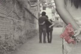 Xem bát tự, biết ngay đàn ông đào hoa đa tình 