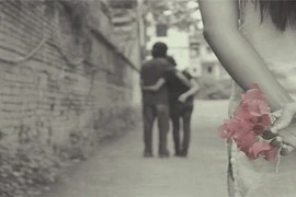 Xem bát tự, biết ngay đàn ông đào hoa đa tình 