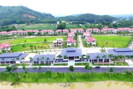 'Ông lớn' bất động sản mang biệt thự, căn hộ siêu sang đi 'cắm' ngân hàng