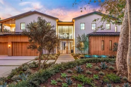 Biệt thự 14 triệu USD xa hoa lộng lẫy của mỹ nhân Game of Thrones