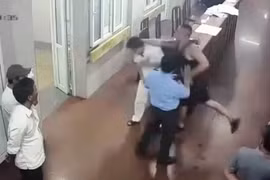 Đuổi đánh bác sĩ náo loạn bệnh viện vì 'không nhiệt tình chữa bệnh cho con'