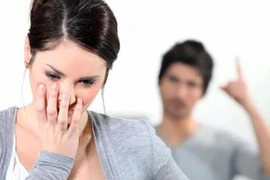 Phát hiện vợ giấu sextoy trước khi đi xa, chồng tôi hốt hoảng 