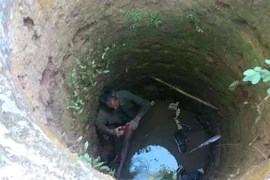 Người đàn ông rơi xuống giếng hoang hơn 5 giờ vẫn sống sót