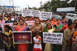 Cưỡng hiếp bé gái 12 tuổi, gã hàng xóm còn làm điều kinh hoàng