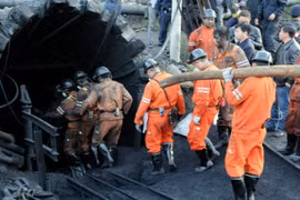 Sập mỏ thạch cao tại TQ: 19 người mất tích