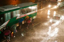 Siêu bão Mangkhut đang càn quét Philippines