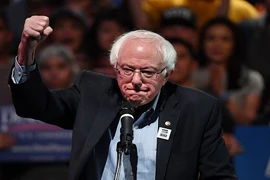 Ứng viên Tổng thống Mỹ “hiến kế” dập tắt bạo lực súng đạn