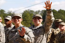 Vẻ đẹp chiến trường của các nữ quân nhân Mỹ