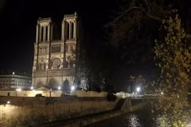 Sau 200 năm, nhà thờ Đức Bà Paris vẫn không tổ chức lễ Giáng sinh