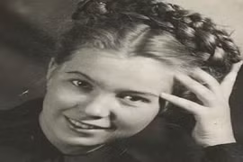 Ngưỡng mộ tài sắc của phu nhân các nhà lãnh đạo Liên Xô