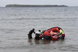 Lật tàu du lịch tại Senegal, nhiều người thiệt mạng và mất tích