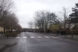 Pháp sơ tán 2.000 học sinh vì đe dọa đánh bom