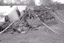 Tò mò cuộc sống thổ dân châu Mỹ ở Canada thập niên 1930