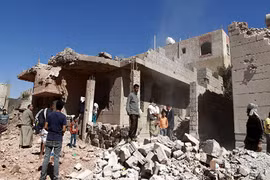 Liên quân Ả-rập không kích các trụ sở tình báo tại Yemen