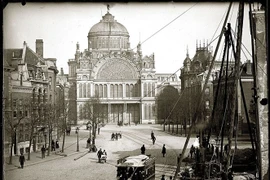 Tiếc ngẩn ngơ những công trình nổi tiếng bị “bà hỏa” tàn phá