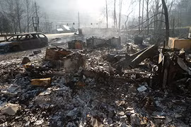 Hình ảnh cháy rừng khủng khiếp ở Mỹ