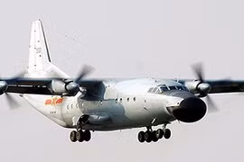 Rơi máy bay quân sự Trung Quốc, 12 người tử nạn