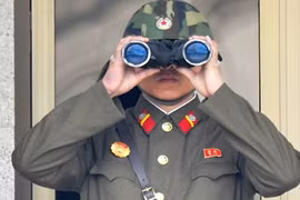 Mỹ áp thêm cấm vận với 8 ngân hàng, 26 quan chức Triều Tiên