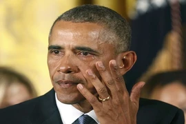 Giọt nước mắt bất lực của ông Obama sau các vụ xả súng ở Mỹ