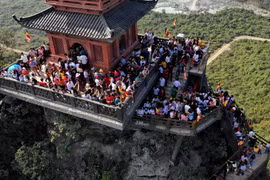 Ngôi chùa lớn nhất thế giới ở Hà Nam sở hữu những kỷ lục Guinness nào?