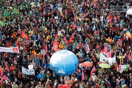 Biển người biểu tình phản đối Hội nghị G20 ở Đức