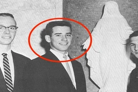 Phát sốt loạt ảnh thời trung học của ứng viên Tổng thống Mỹ 2020