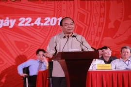 Hàng nghìn công nhân vỗ tay trước quyết định bất ngờ của Thủ tướng