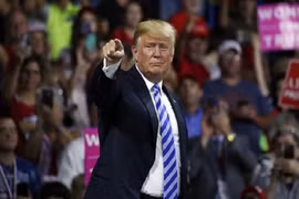 Bầu cử giữa kỳ và kịch bản Nhà Trắng biến TT Trump thành người hùng