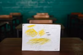 Chùm ảnh “bữa đói bữa no” của học sinh nghèo Venezuela 